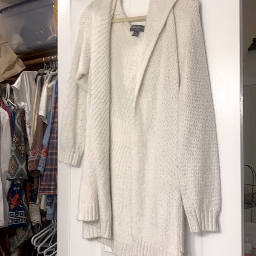 Comfy Eddie Bauer lounge sweater white